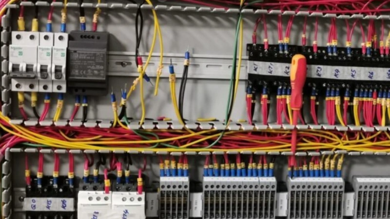 motor control cabinet power distribution