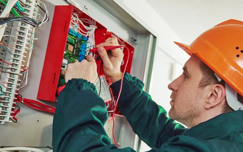 tips to lower electrical panel replacement costs