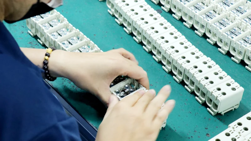 3 phase terminal block solutions